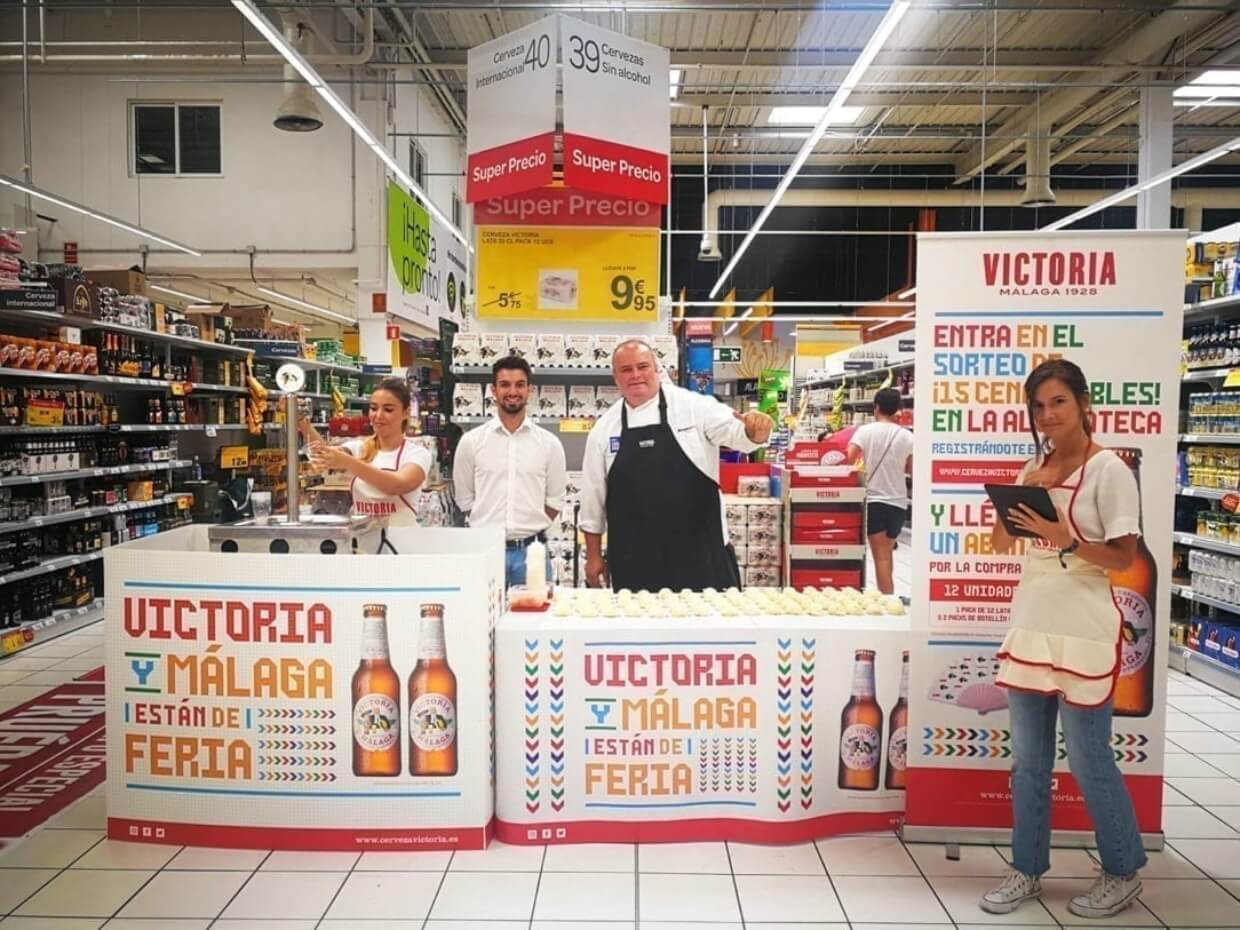 Acción en el punto de venta, showcooking de cerveza Victoria